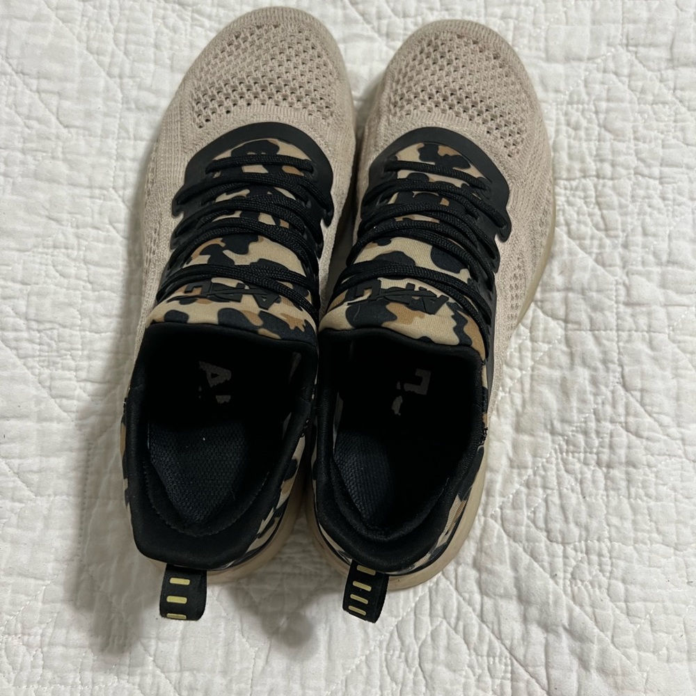 APL TechLoom Tracer
